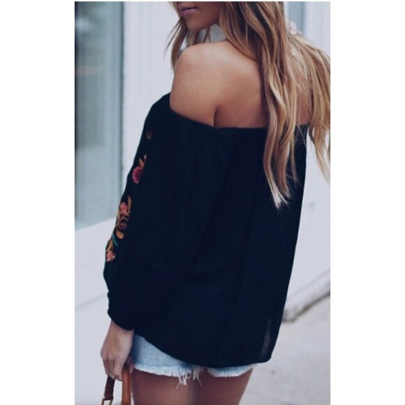 Black Floral Embroidered‎ Off Shoulder Long Sleeve Oversize Boho Top Blouse - Picture 4 of 9
